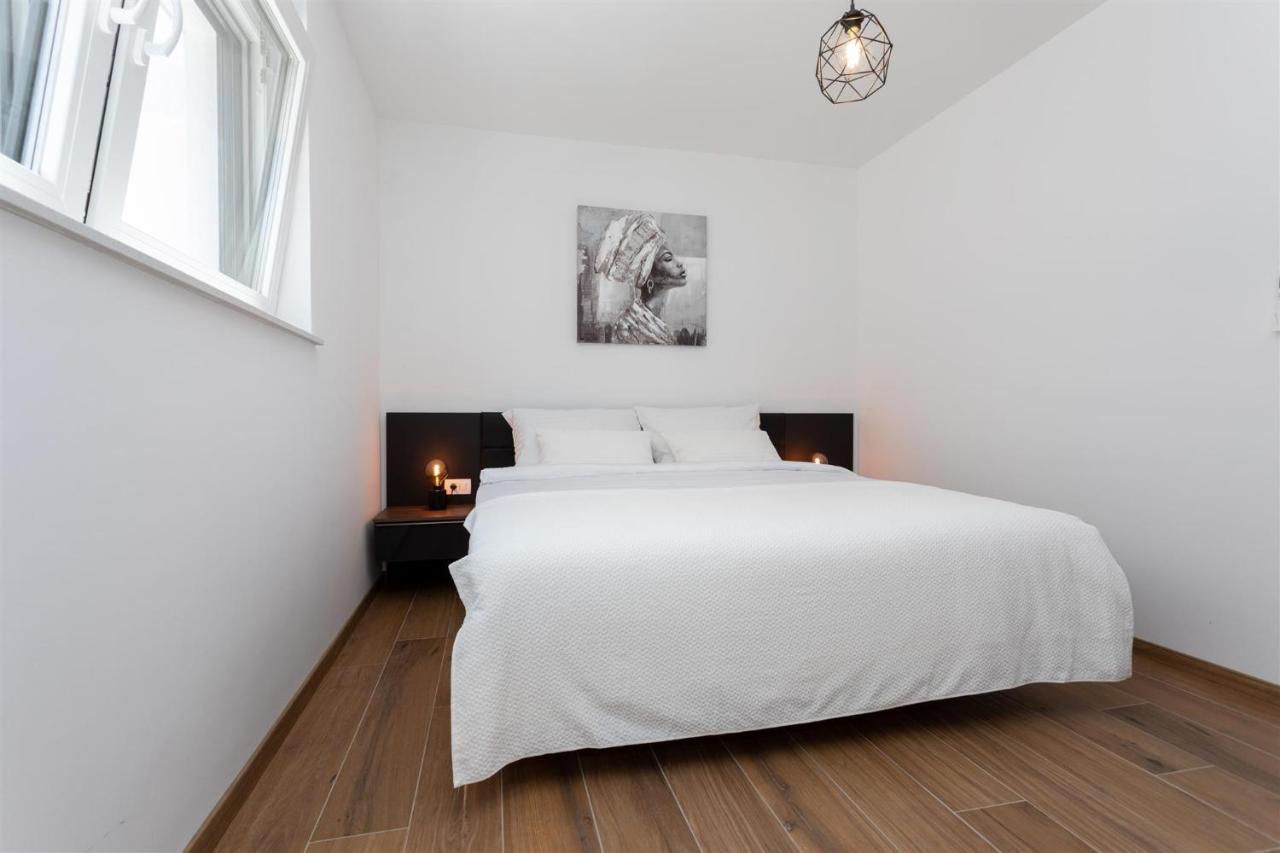 Villa Manhattan Dobrinj Esterno foto